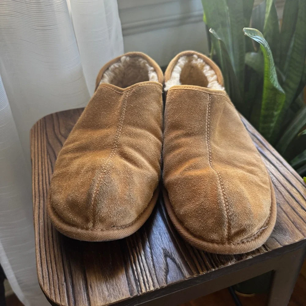 UGG Australia Romeo 5112 Mens Suede Sheepskin Slippers Chestnut Brown Size 11‎
